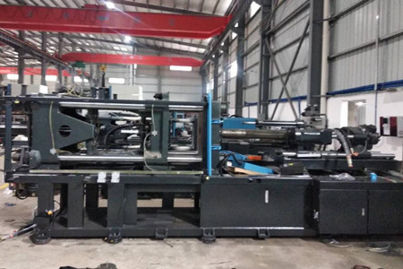 果筐注塑機廠家如何選擇比較好？需重視這些因素！