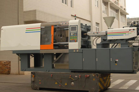 如何清洗伺服節(jié)能注塑機(jī)螺桿？清洗方法分享！