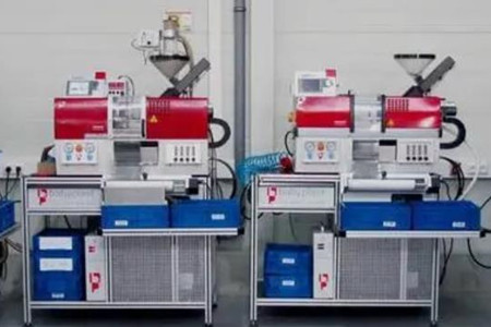 微型注塑機的價格范圍，幾萬元到數(shù)十萬元！