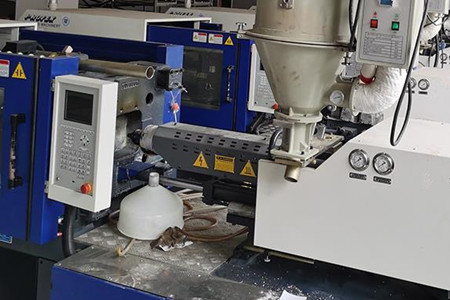 購(gòu)買果筐注塑機(jī)的三要素，你知道嗎？