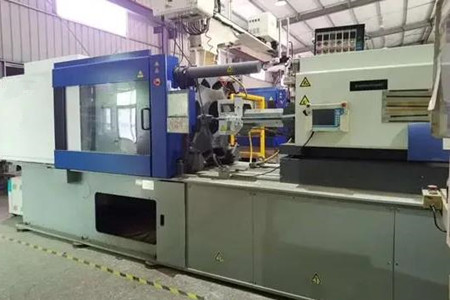 大型二板注塑機導(dǎo)軌腐蝕了如何修復(fù)？